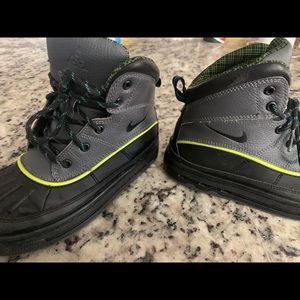 Nike ACG boots